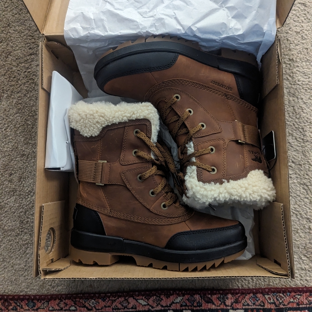Women's size 6, Sorel, winter boots